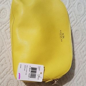 BNWT Coach Make-up Bag